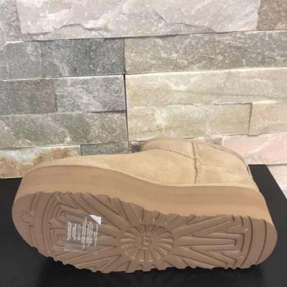 UGG Women's Classic Ultra Mini Platform - Picture 8 of 12